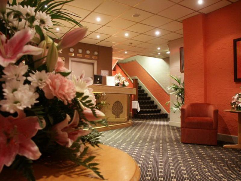 Chequers Plaza Hotel Blackpool Exterior photo