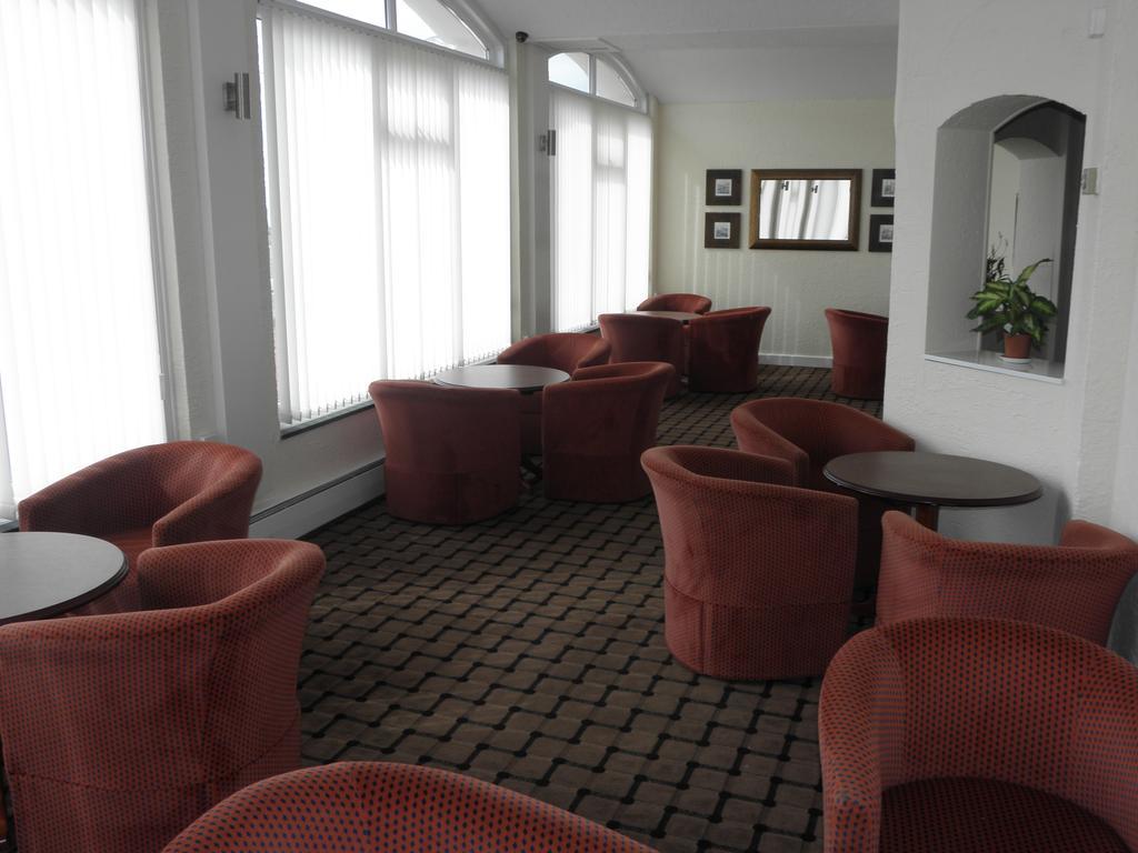 Chequers Plaza Hotel Blackpool Exterior photo