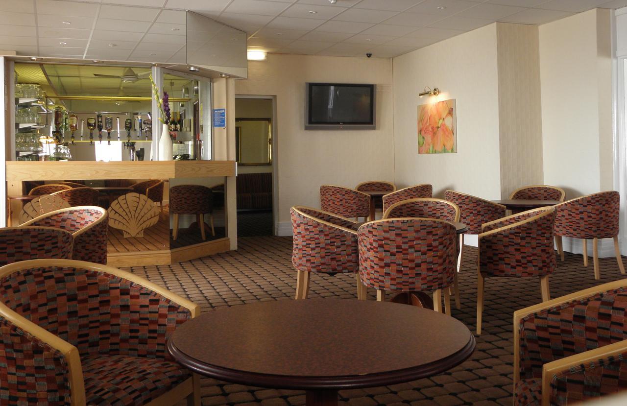 Chequers Plaza Hotel Blackpool Exterior photo