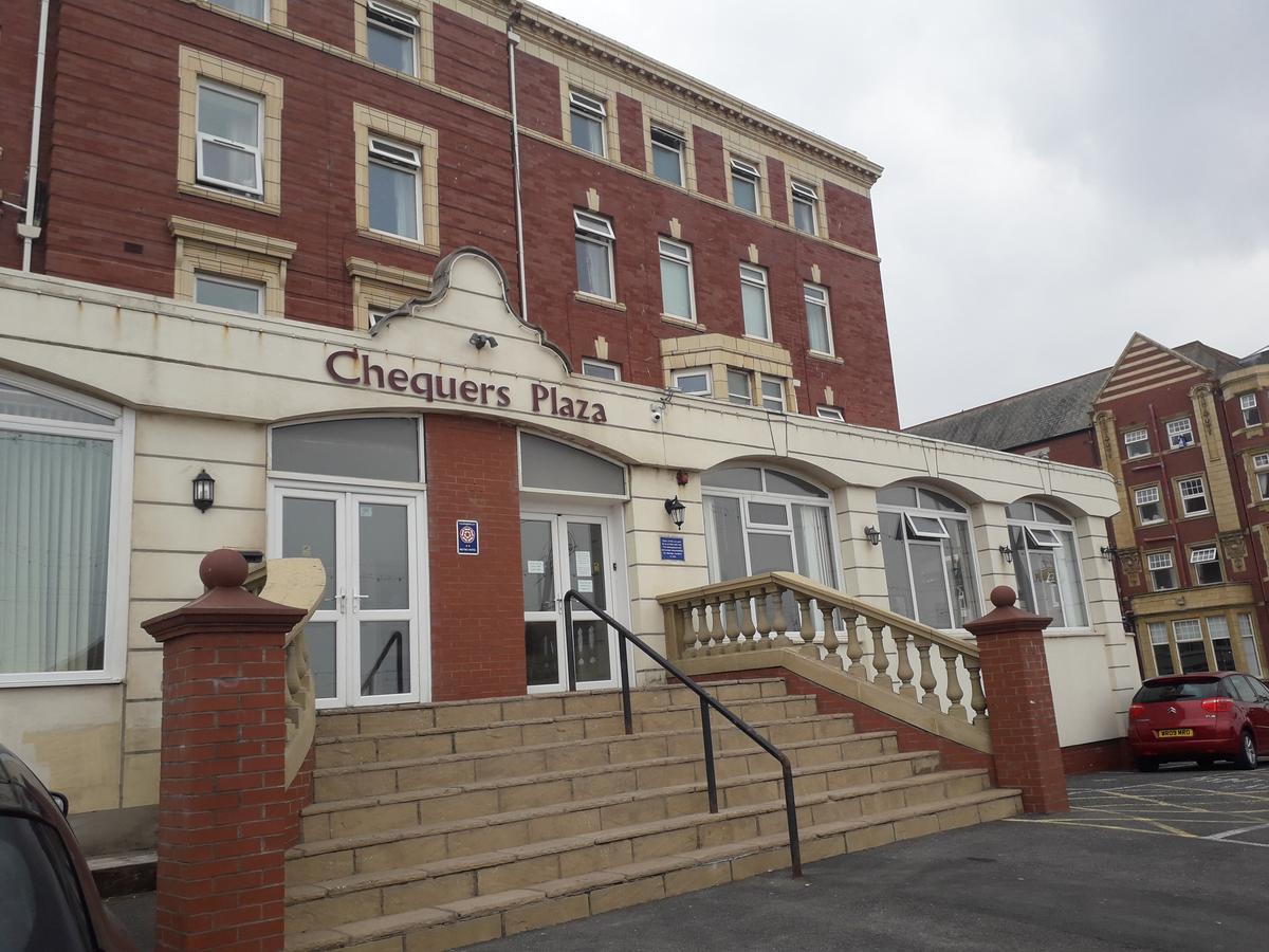 Chequers Plaza Hotel Blackpool Exterior photo
